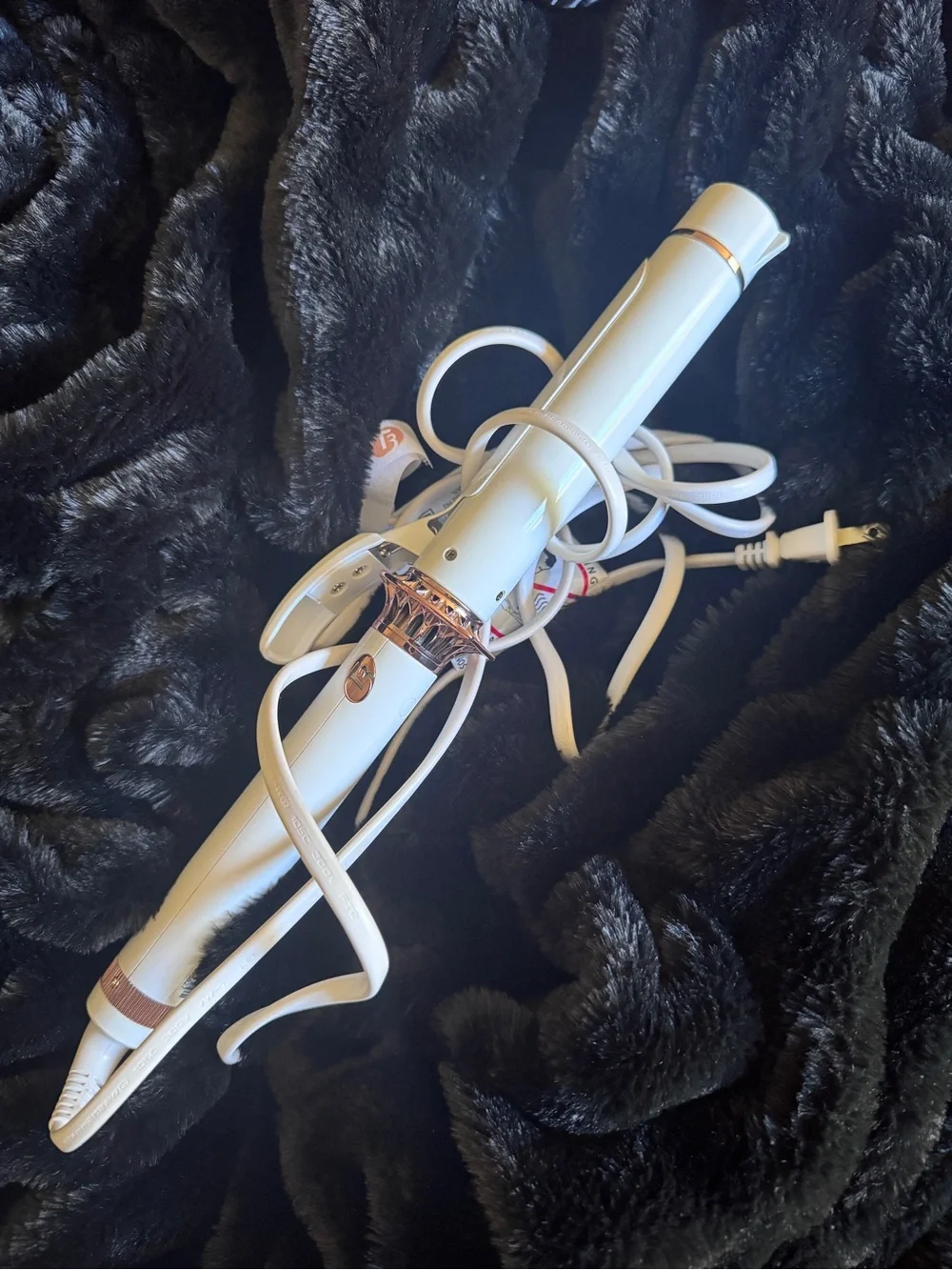 T3 White Curling Iron with Rose Gold Accents - Styling Wand